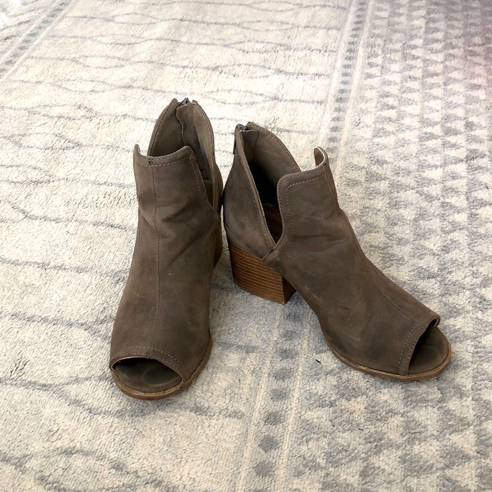 Qupid Booties